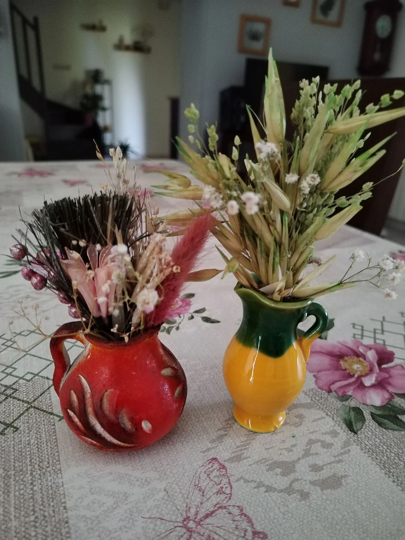 conjunto de 2 bonitos mini jarrones vintage con sus pequeños ramos de flores secas... – photo 22